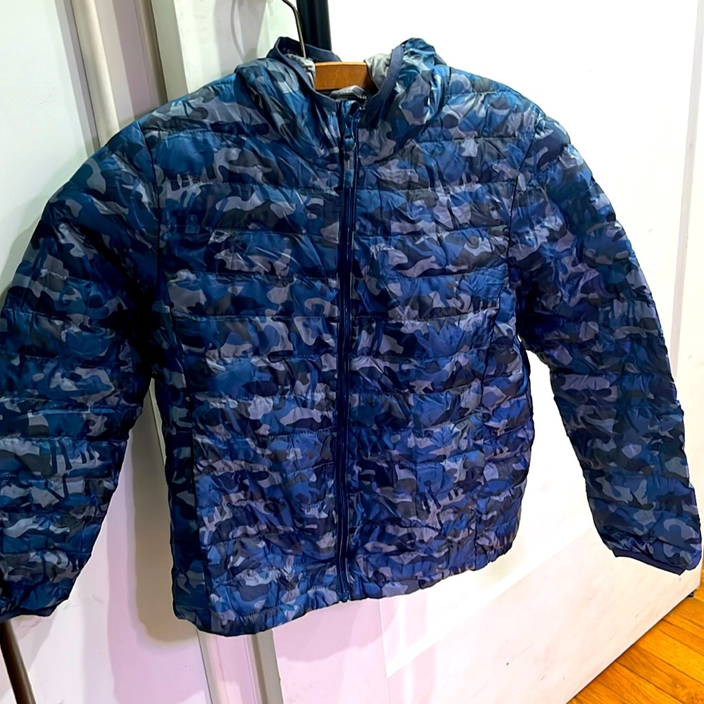 Boys hooded packable jacket size 7/8
